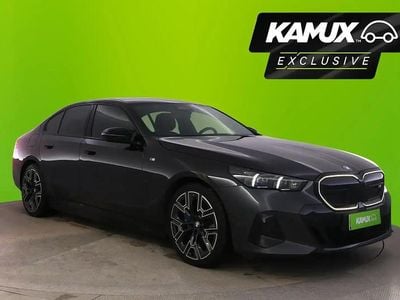 Käytetty BMW i5 Comfort Edition 442 kW (601 HP) 2024 Hopea / harmaa Sedan