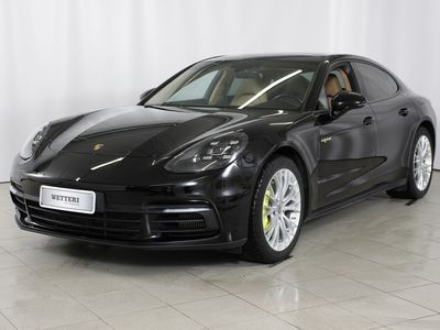 Porsche Panamera 4