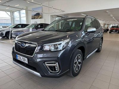 Harmaa Käytetty 2020 Subaru Forester Katumaasturi | 30 390 € (Hieman kallis)
