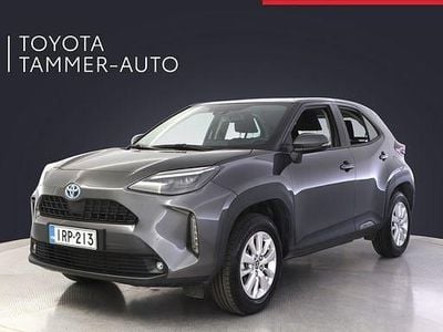 Käytetty Toyota Yaris Cross Active 116 HP (85 kW) 2024 Harmaa Katumaasturi