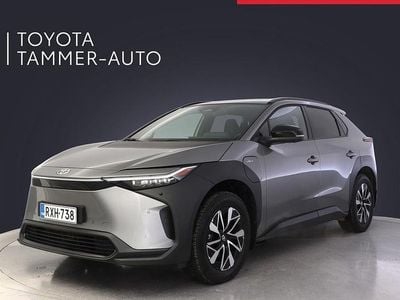 Käytetty Toyota bZ4X Business Edition 50 kW (69 HP) 2024 Harmaa Katumaasturi
