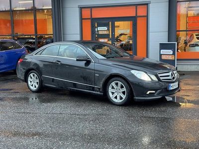 Käytetty 2011 Mercedes E350 Coupe - kaksiovinen | 16 400 €