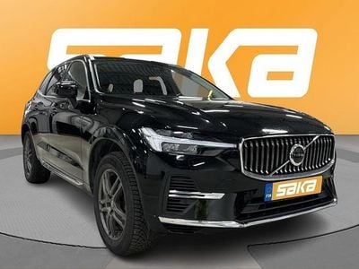 Käytetty 2023 Volvo XC60 Core Katumaasturi | 42 900 € (Hieman kallis)