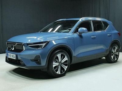 Sininen Käytetty 2023 Volvo XC40 Plus Katumaasturi | 38 900 € (Perustarjous)