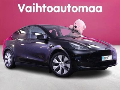 Käytetty 2023 Tesla Model Y RWD Katumaasturi | 29 490 € (Perustarjous)