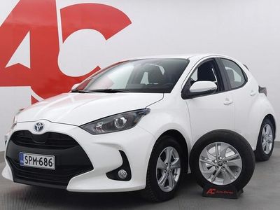 Valkoinen Käytetty 2023 Toyota Yaris Hybrid Active Viistoperä | 20 950 € (Perustarjous)