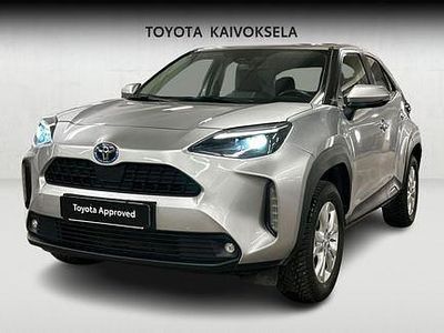 Hopea Käytetty 2023 Toyota Yaris Cross Active Katumaasturi | 25 990 € (Perustarjous)