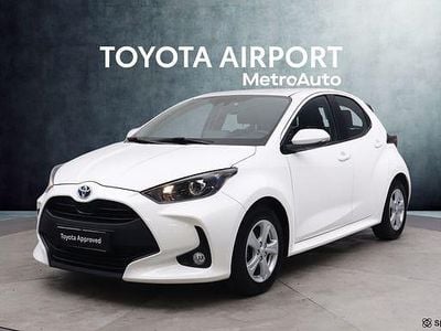 Käytetty Toyota Yaris Active 114 HP (83 kW) 2022 Valkoinen Viistoperä