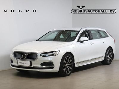 Valkoinen Käytetty 2022 Volvo V90 Business Edition Farmari | 40 900 € (Kallis)