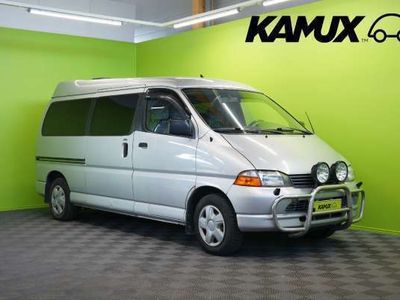 käytetty Toyota HiAce 2,5 D-4D 102 1+8p / AC /