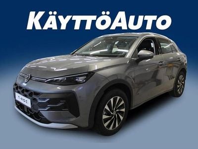 Double yellow Uusi 2026 VW T-Roc Style Katumaasturi | 38 992 € (Hieman kallis)