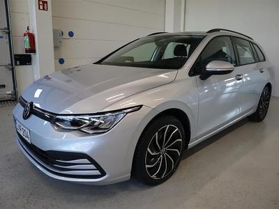 Hopea Käytetty 2024 VW Golf VIII Comfortline Farmari | 30 500 € (Kallis)