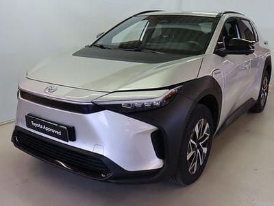 Valkoinen Käytetty 2022 Toyota bZ4X Style Katumaasturi | 30 900 € (Hyvä tarjous)