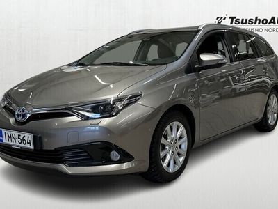 käytetty Toyota Auris Touring Sports 1,8 Hybrid Active *Rahoitus 3,99%+Kulut* *Suomi-Auto / Koukku / Lohko+Sisäp / Navi ym