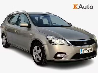 Käytetty Ford Focus Ghia 101 HP (74 kW) 2000 Sininen Farmari