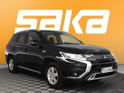 Käytetty 2020 Mitsubishi Outlander P-HEV Invite Katumaasturi | 17 900 € (Hyvä tarjous)