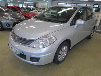 käytetty Nissan Tiida 1,6 Visia 5MT 4-ov.