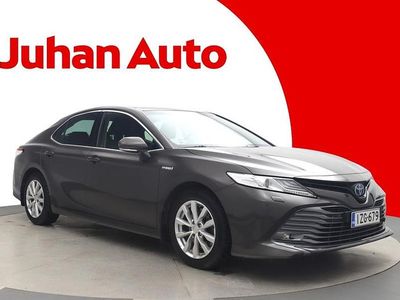 Käytetty Toyota Camry Style 178 HP (130 kW) 2021 Ruskea (beige) Sedan