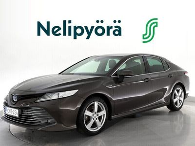 käytetty Toyota Camry 2,5 Hybrid Style Business - Webasto kauko-ohjauksella / Nahkaverhoilu / Bi-LED / Sis. Alv.