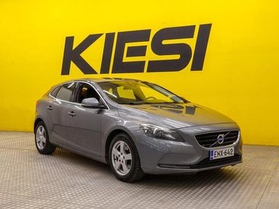 Käytetty Volvo V40 Momentum 150 HP (110 kW) 2015 Viistoperä