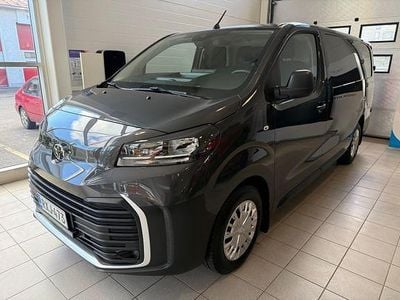 Käytetty Toyota Proace Comfort 142 HP (104 kW) 2025 Harmaa Tila-auto