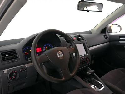 Käytetty VW Jetta Comfortline 140 HP (102 kW) 2007 Keltainen / beige Sedan