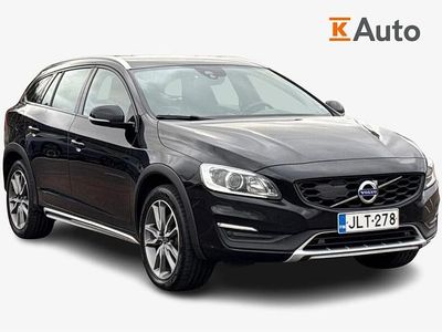 Käytetty 2018 Volvo V60 CC Momentum Farmari | 16 800 €