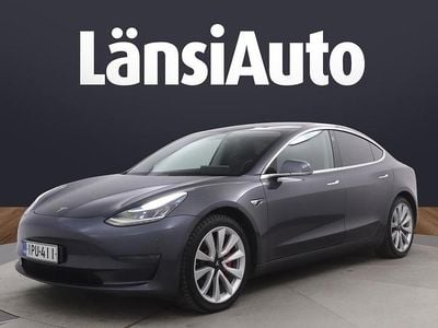 Käytetty Tesla Model 3 Performance 339 kW (462 HP) 2019 Sedan