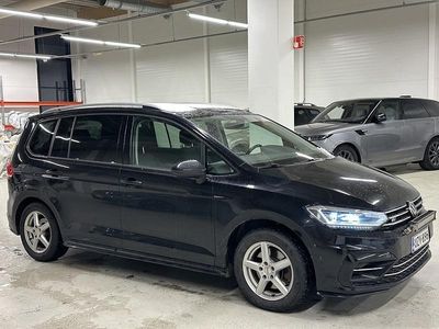 Käytetty 2017 VW Touran Edition Tila-auto | 22 490 € (Hieman kallis)