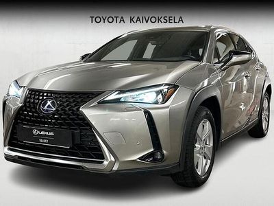 Käytetty Lexus UX 250h 152 HP (111 kW) 2021 Hopea Katumaasturi
