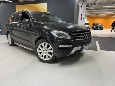 Käytetty 2012 Mercedes ML350 Katumaasturi | 23 900 €