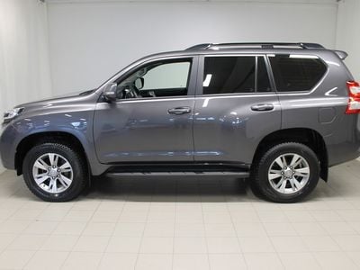 Harmaa Käytetty 2015 Toyota Land Cruiser Active Katumaasturi | 59 890 €
