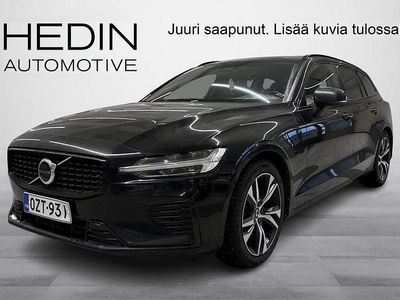 Käytetty Volvo V60 Plus 350 HP (257 kW) 2023 Musta Farmari