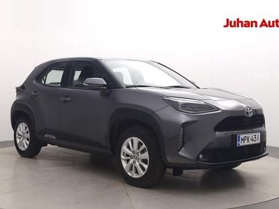Käytetty Toyota Yaris Cross Active 116 HP (85 kW) 2023 Harmaa Katumaasturi