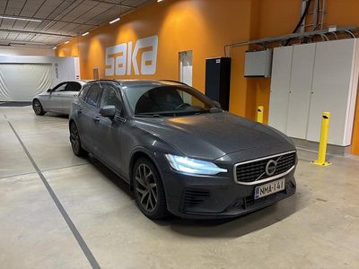 Käytetty 2020 Volvo V60 R-Design Farmari | 28 490 € (Hyvä tarjous)