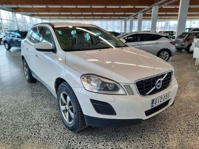 käytetty Volvo XC60 D3 DRIVe Momentum - 3kk lyhennysvapaa - Ilmainen kotiintoimitus!