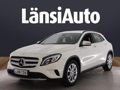 Käytetty Mercedes GLA200 Business 136 HP (100 kW) 2017 Valkoinen Katumaasturi