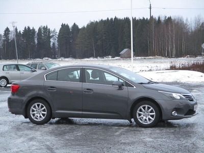 Harmaa Käytetty 2013 Toyota Avensis Multidrive S Sedan | 11 800 € (Perustarjous)