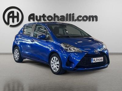 Käytetty Toyota Yaris Hybrid Multidrive S 73 HP (53 kW) 2019 Viistoperä
