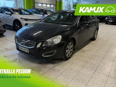 Käytetty Volvo V60 Momentum 114 HP (83 kW) 2012 Musta Farmari
