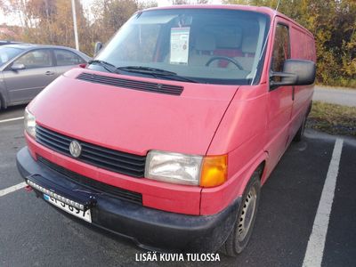 käytetty VW Transporter umpipakettiauto, pitkä Classic 2,4 D 55kW av.3320 - 2xrenkaat, vetokoukku, moottorilämmitin, huolto ja jakopää tehty 375tkm 12/23