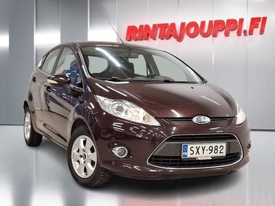 Käytetty Ford Fiesta Titanium 82 HP (60 kW) 2010 Punainen Viistoperä