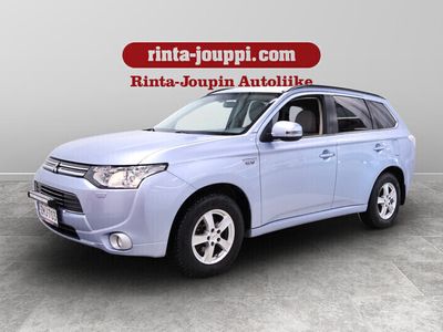 käytetty Mitsubishi Outlander P-HEV Instyle Navi 4WD 5P - Vetokoukku, Avaimeton kulku ja käynnistys, Sähkötoiminen takaluukku, Kamera