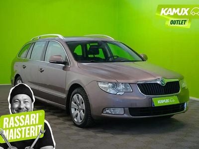 Käytetty Skoda Superb Elegance 170 HP (125 kW) 2010 Hopea / harmaa Farmari