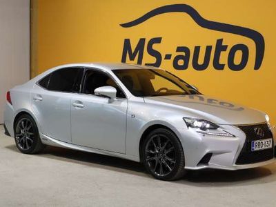 Lexus IS300h