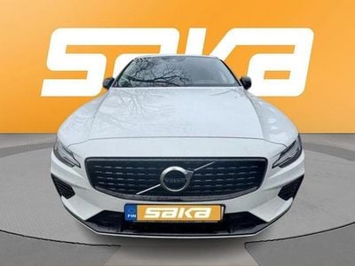 Käytetty 2021 Volvo V60 R-Design Farmari | 30 800 € (Perustarjous)