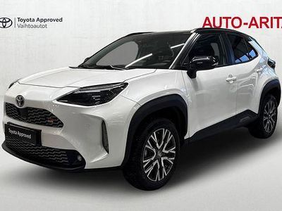 Käytetty Toyota Yaris Cross Sport 116 HP (85 kW) 2023 Valkoinen Katumaasturi