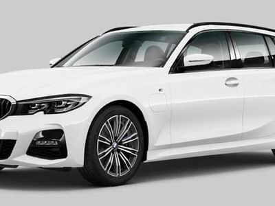 Käytetty 2021 BMW 330e M Sport Farmari | 29 690 € (Perustarjous)