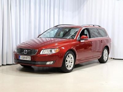 Käytetty Volvo V70 Momentum 180 HP (132 kW) 2014 Punainen Farmari