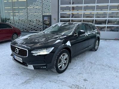 Käytetty Volvo V90 CC Business Edition 190 HP (139 kW) 2018 Musta Farmari